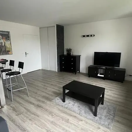 Apartment Cosy With Private Parking Saulx-les-Chartreux